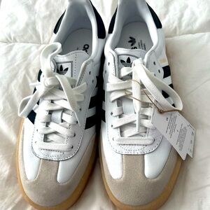 BRAND NEW NEVER WORN ADIDAS SAMBAS